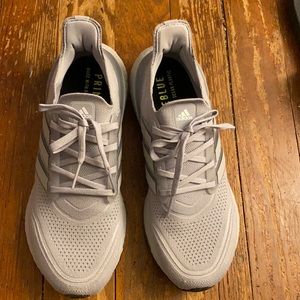 UltraBoost 21
